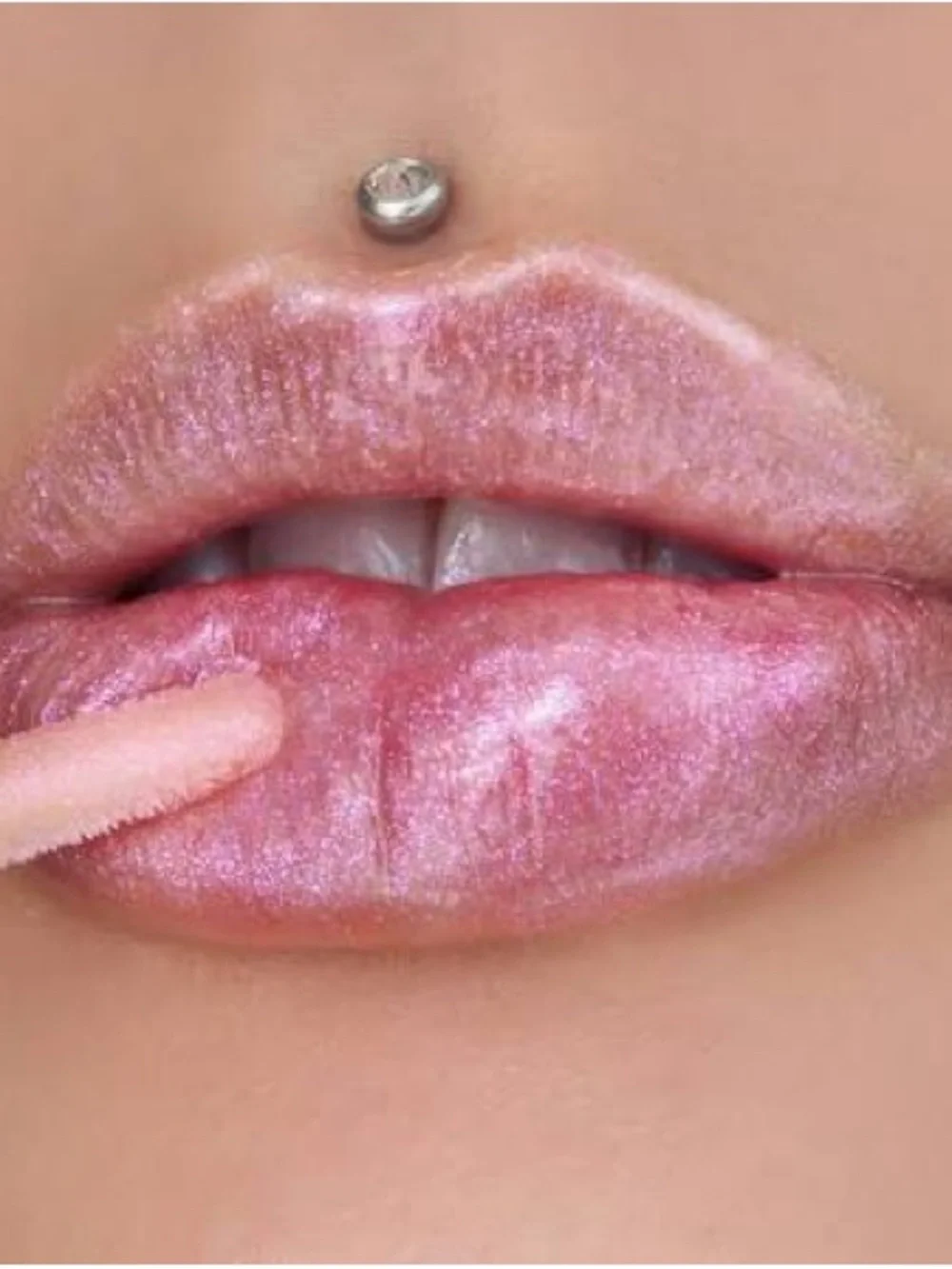Jeffree Star THE GLOSS in Crystal Kiss
